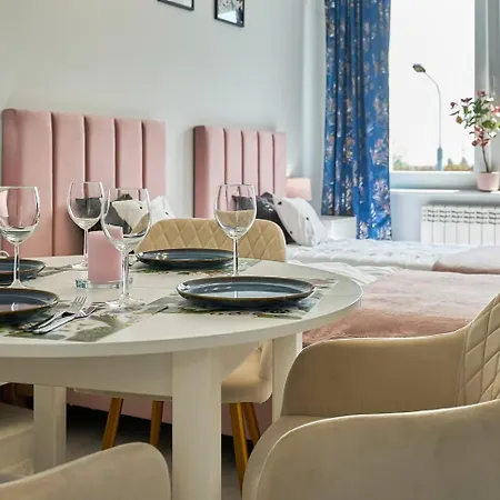 Pyza With Parking Zgoda 30 *