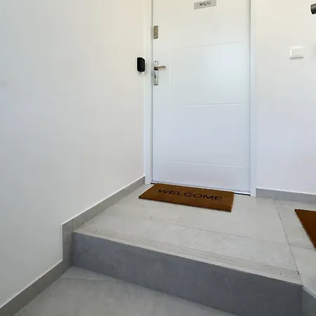 Pyza With Parking Zgoda 30 *