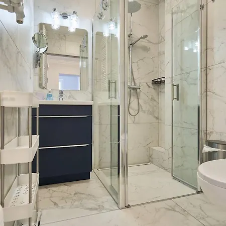 Pyza With Parking Zgoda 30 *