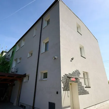 Pyza With Parking Zgoda 30 * Poznan