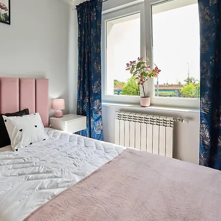 Pyza With Parking Zgoda 30 * Poznan