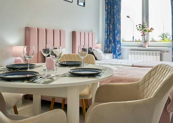 Pyza With Parking Zgoda 30 *