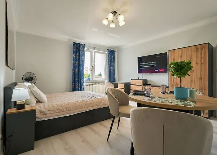 Pyza With Parking Zgoda 30 Poznaň