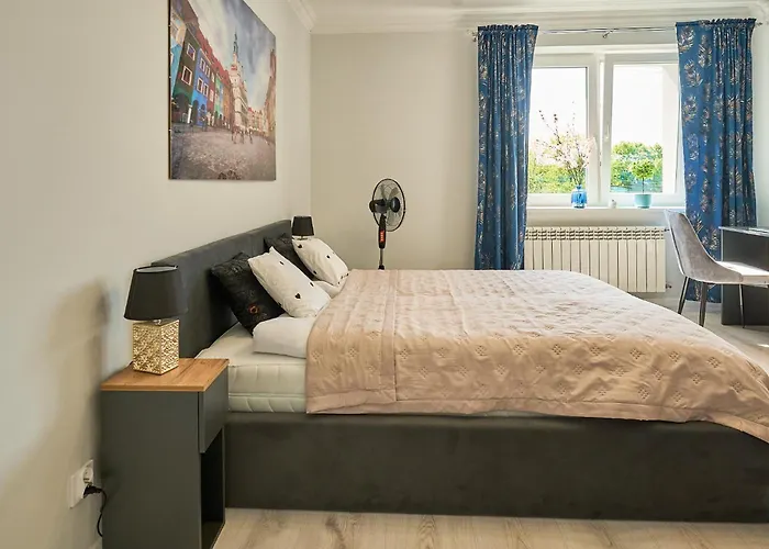 Pyza With Parking Zgoda 30 Познань